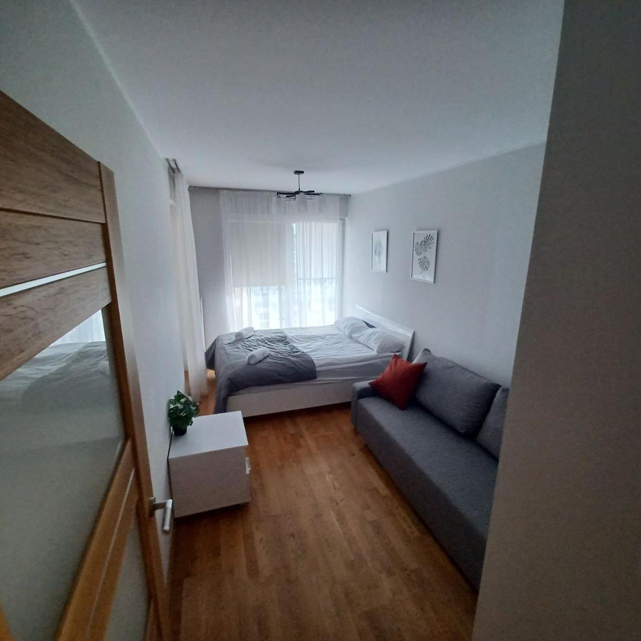 Apart City Center - 3 Rooms - Parking Place Wroclaw Dış mekan fotoğraf